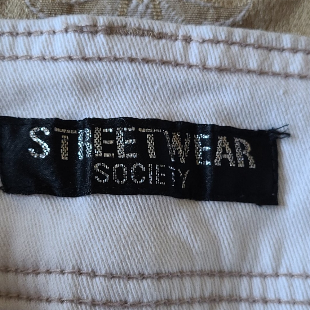 Ladies Jean capri - Picture 3 of 4